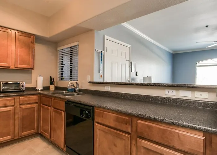 New Listing Remodeled In North Holiday home *