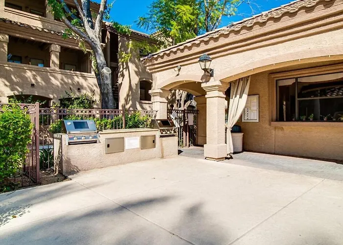 New Listing Remodeled In North Holiday home *