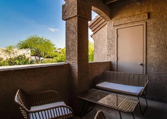 New Listing Remodeled In North Holiday home *
